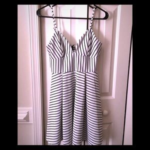Monteau size M black & white striped dress